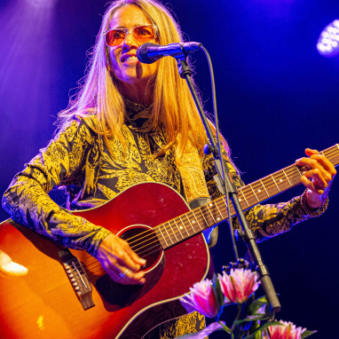 review: Heather Nova - 07/06 - Openluchttheater De Goffert Heather Nova