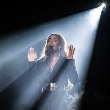 review: WHITNEY, a tribute by Glennis Grace - 08/09 - Ahoy Glennis Grace