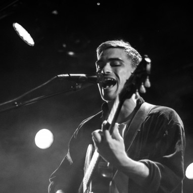 review: Rhys Lewis - 1/12 - Paradiso Noord (Tolhuistuin) Rhys Lewis