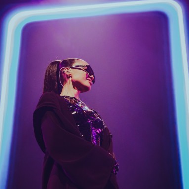 review: Yade Lauren - 3/9 - Afas Live Yade Lauren