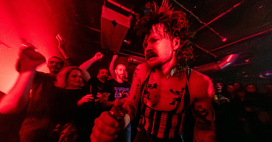 Festivalinfo review: 4e Kerstbal - 28/12 - Burgerweeshuis