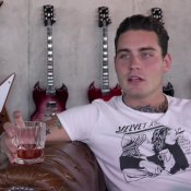 Video: Douwe Bob is niemand verantwoording schuldig