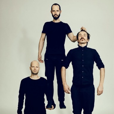 whomadewho