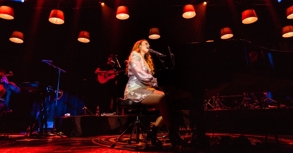 Bekijk de Freya Ridings - 31/01 - Melkweg foto's