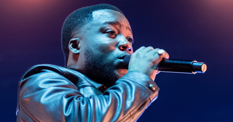 Festivalinfo review: KM: KM STORIES - 15/02 - AFAS Live