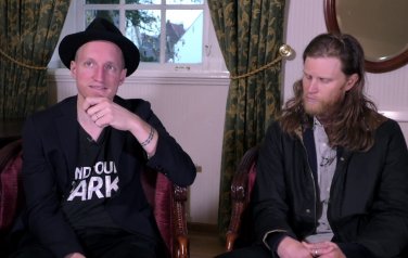Video: The Lumineers gaan moeilijke onderwerpen niet uit de weg