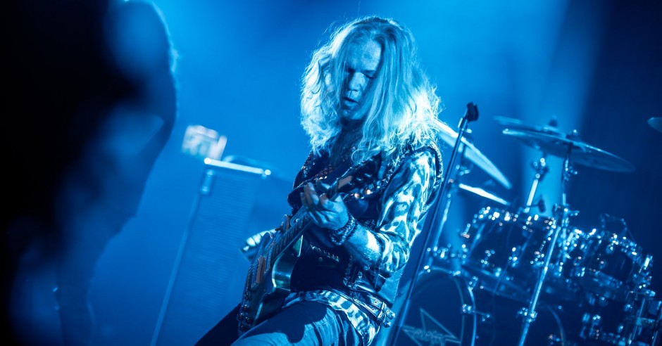 Festivalinfo review: Vandenberg - 05/04 - TivoliVredenburg