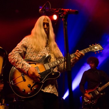 review: Young Gun Silver Fox - 26/05 - TivoliVredenburg Young Gun Silver Fox
