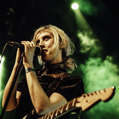 review: Black Honey - 25/01 - Paradiso Black Honey