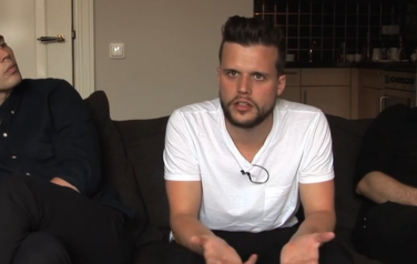 Video: White Lies geeft met Big TV statement af