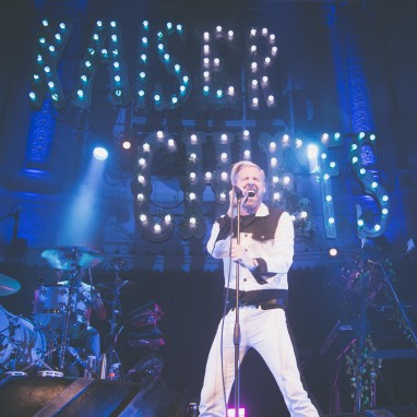 Kaiser Chiefs - Paradiso news_groot