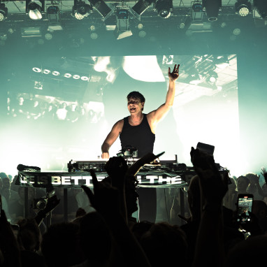review: Bunt. - 06/11 - Melkweg Bunt.