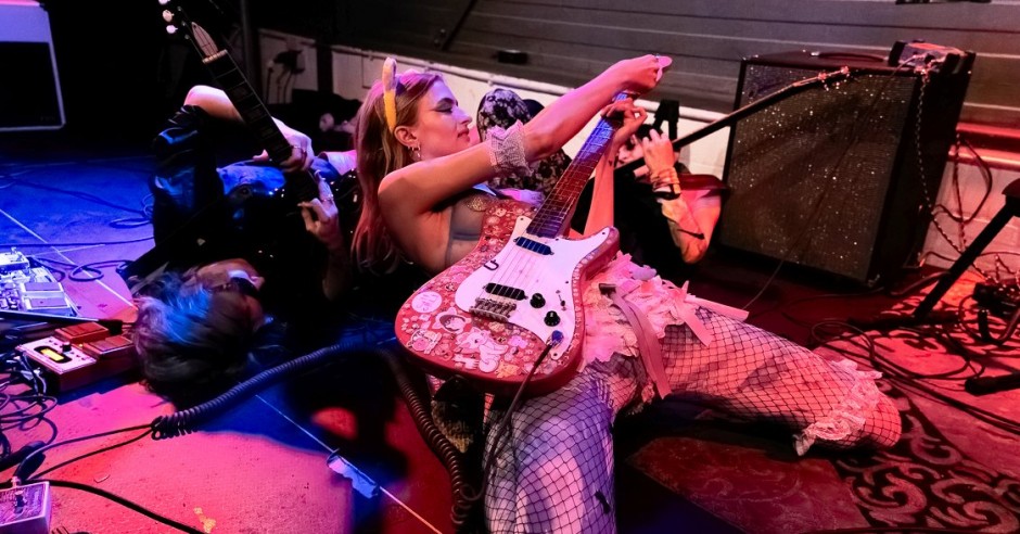 Festivalinfo review: Cumgirl8 - 14/11 - Toekomstmuziek