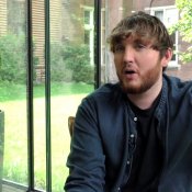 Video: James Arthur had moeite met loslaten van 'onrealistische' mate van success