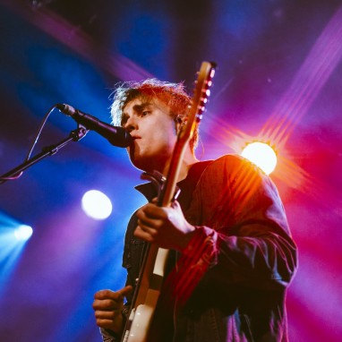 review: Sam Fender - 29/04 - Melkweg Sam Fender