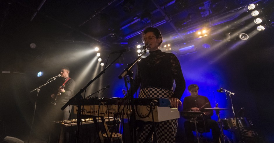 Bekijk de Sin Fang / Sóley / Örvar Smárason - 11/03 - Ekko foto's