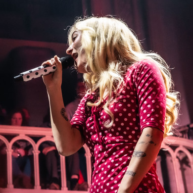 review: S10 - 07/05 - Paradiso