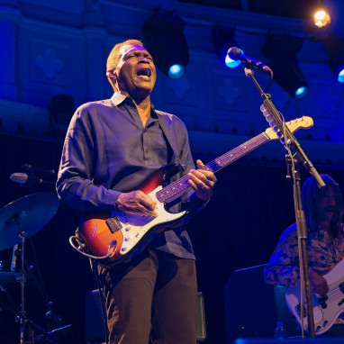 The Robert Cray Band news_groot