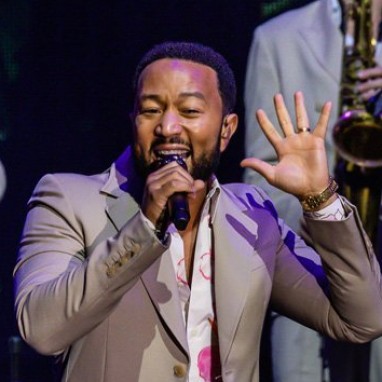 review: John Legend - 07/07 - Ahoy John Legend
