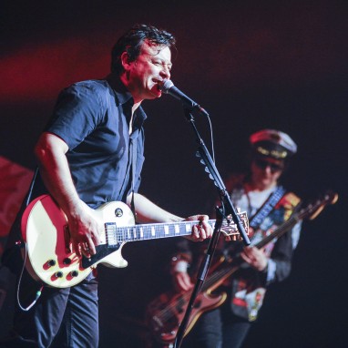 review: Manic Street Preachers - 28/04 - Effenaar Manic Street Preachers