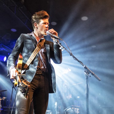 review: Son Mieux / Haevn / The Brahms - 28/04 - Tolhuistuin Son Mieux