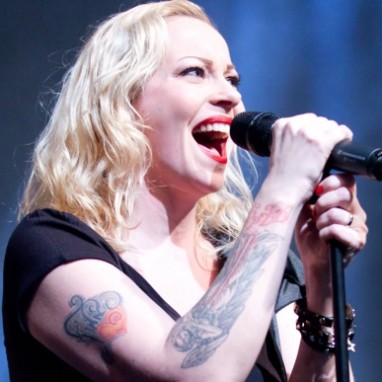 Anneke van Giersbergen news_groot