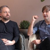 Video: Toekomst Death Cab For Cutie staat op het spel met nieuw album