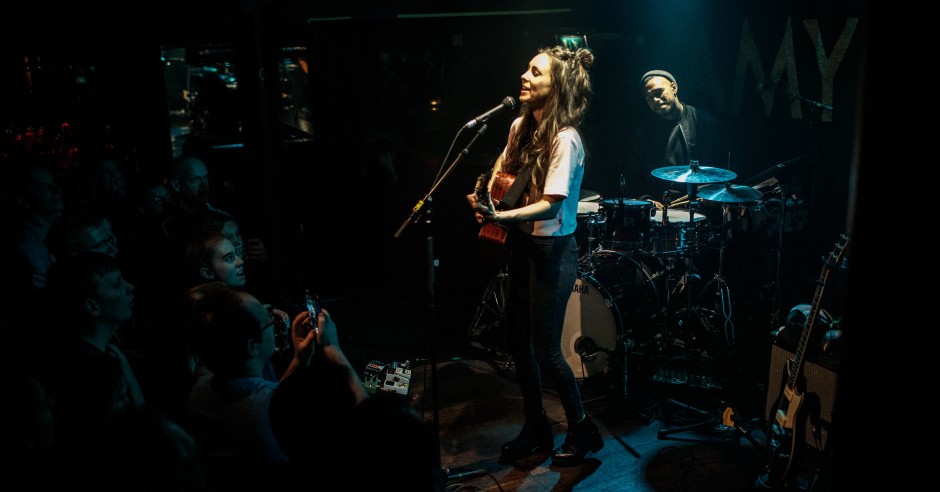 Bekijk de Amy Shark - 25/01 - Bitterzoet foto's