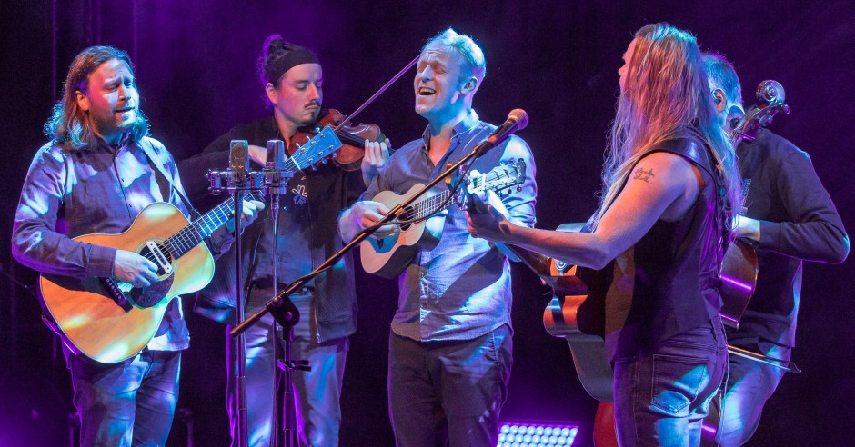 Bekijk de Árstíðir - 06/08 - Openluchttheater De Goffert foto's