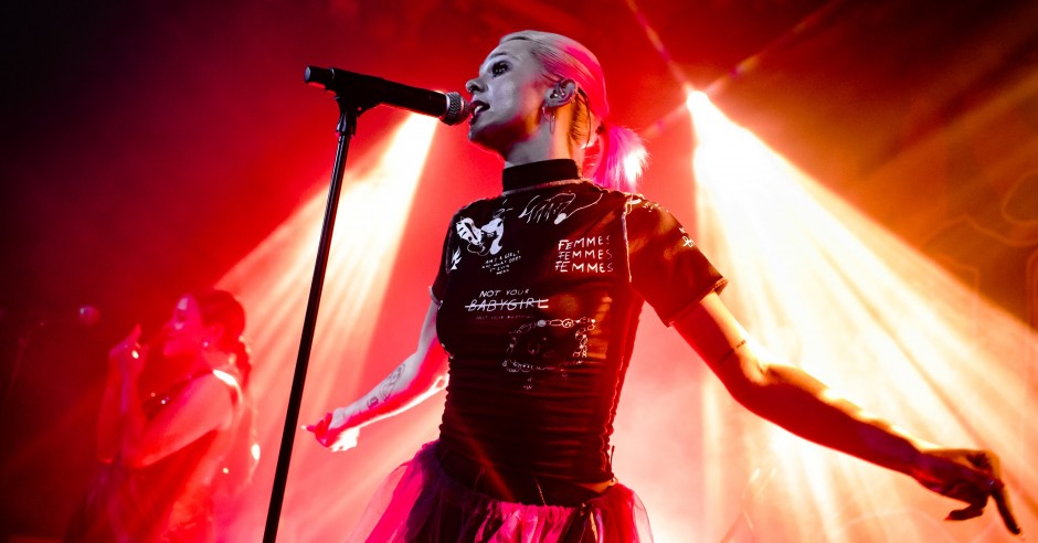Festivalinfo review: Girli - 19/04 - Paradiso