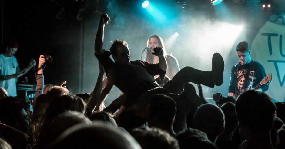 Festivalinfo review: Tusky - 02/03 - Ekko