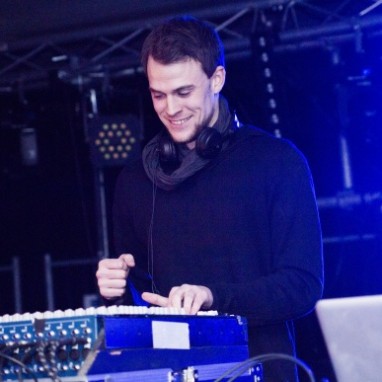 Bjarki news_groot
