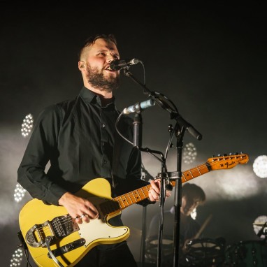 review: White Lies - 19/02 - Doornroosje White Lies