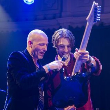 Sena Young Talent Guitar Awards
