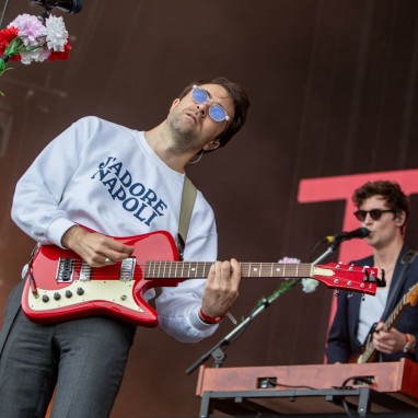 review: Down The Rabbit Hole 2024 - Zondag The Vaccines