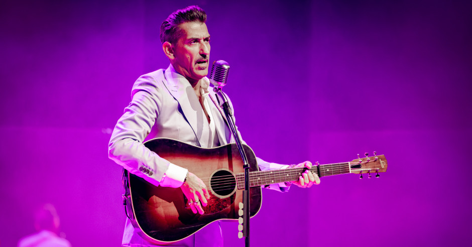 Festivalinfo review: Danny Vera - DNA Theatertour - 12/04 - Koninklijk Theater Carré