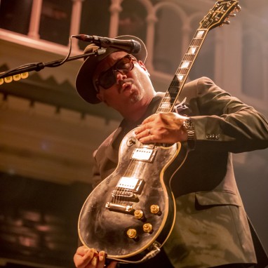 review: Fun Lovin' Criminals - 09/01 - Paradiso Fun Lovin' Criminals