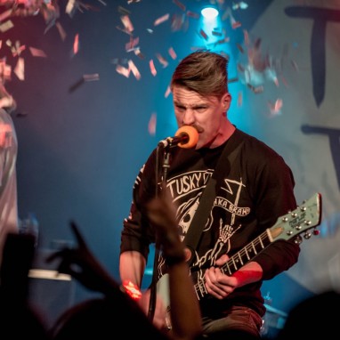 review: Tusky - 02/03 - Ekko Tusky