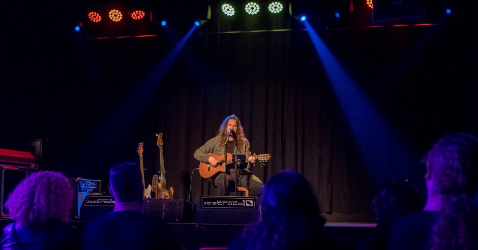 Festivalinfo review: Kristoffer Gildenlöw - 18/09 - Estrado