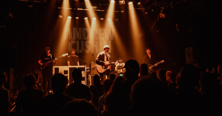 Festivalinfo review: Andrew Cushin - 08/10 - Melkweg