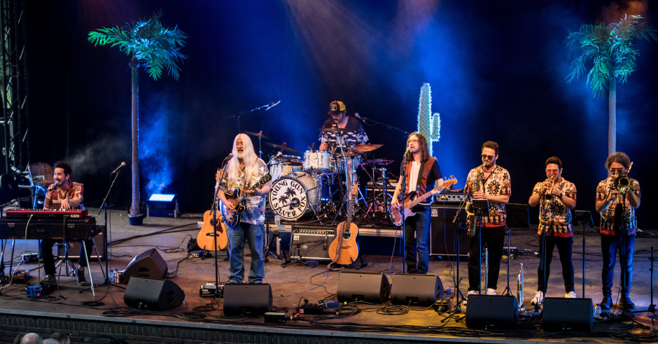 Festivalinfo review: Young Gun Silver Fox - 12/06 - Openluchttheater De Goffert