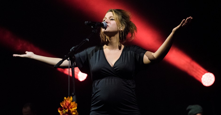 Bekijk de Selah Sue - 7/12 - TivoliVredenburg foto's