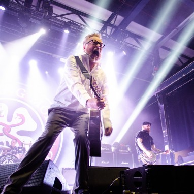 review: Flogging Molly - 16-01 - Klokgebouw Flogging Molly