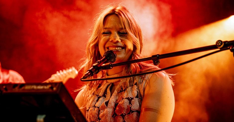 Festivalinfo review: Basia Bulat - 13/06 - Paradiso