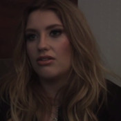 Video: Ella Henderson maakt X-Factor belofte waar