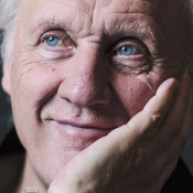 Video: Herman van Veen voelt zich eeuwig jong