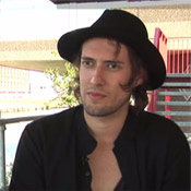 Video: Kensington vol vertrouwen door gouden single