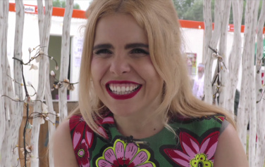 Video: Paloma Faith blij met regen tijdens Pinkpop-show