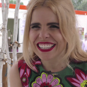 Video: Paloma Faith blij met regen tijdens Pinkpop-show