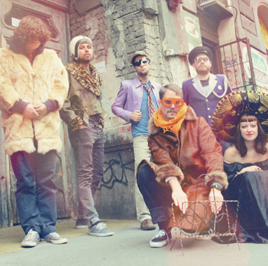 The Pussywarmers and Reka